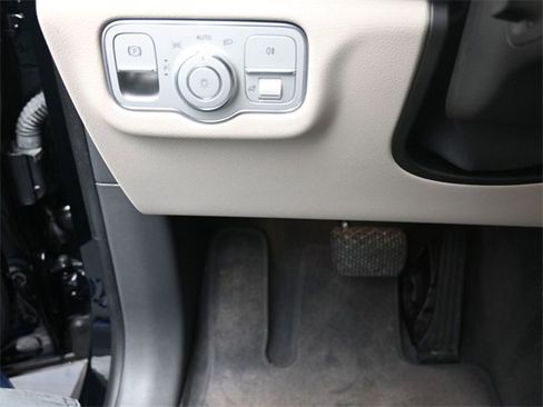 Used 2020 Mercedes-Benz GLE 350 4MATIC image 16