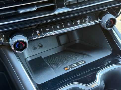 New 2026 Chevrolet Traverse LT image 21