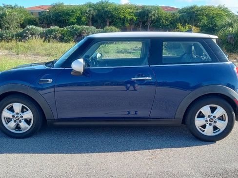 Used 2015 MINI Cooper 2-Door Hardtop image 1