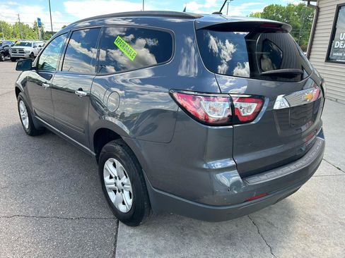 Used 2013 Chevrolet Traverse LS FWD image 7