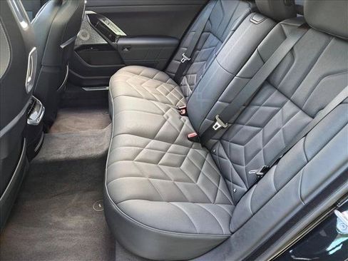 Used 2023 BMW 760i xDrive AWD/4WD image 20