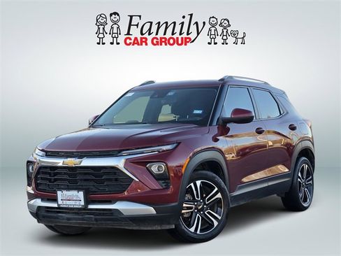 Used 2024 Chevrolet TrailBlazer LT image 1