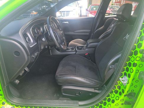 Used 2019 Dodge Charger Scat Pack w/ Plus Group RWD image 4