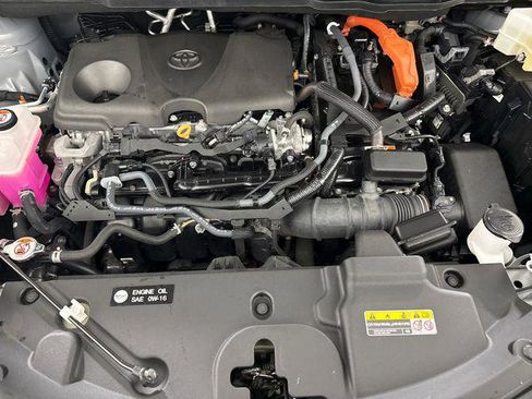 Certified 2025 Toyota Sienna XLE Woodland Edition AWD/4WD image 43