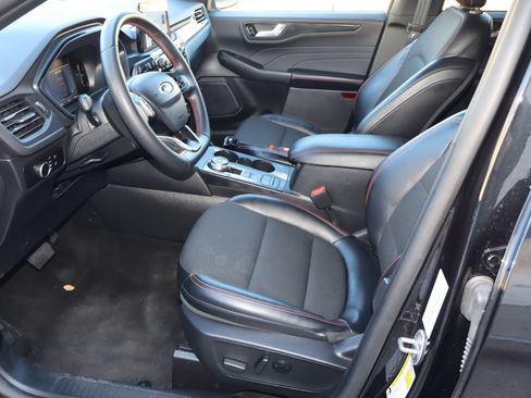 Used 2025 Ford Escape ST-Line AWD/4WD image 14