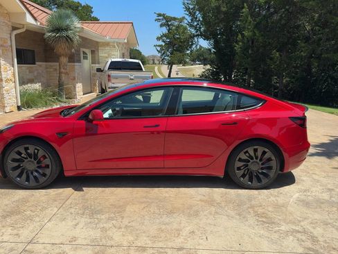 Used 2021 Tesla Model 3 Performance AWD/4WD image 2