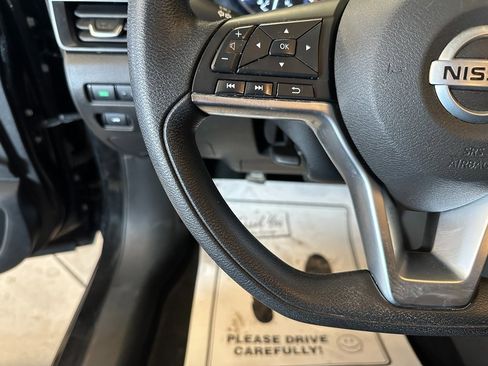 Used 2023 Nissan Sentra S image 9