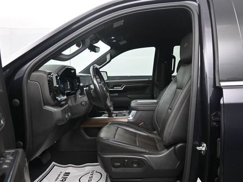 Used 2022 Chevrolet Silverado 1500 High Country w/ Technology Package AWD/4WD image 10