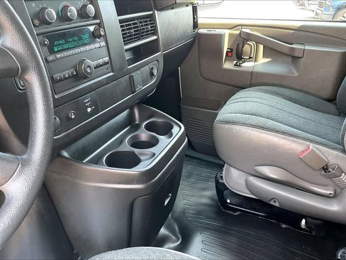 Used 2025 GMC Savana 2500 w/ Driver Convenience Package RWD image 19