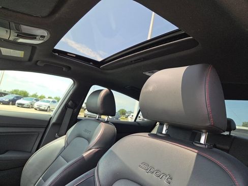 Used 2018 Hyundai Elantra Sport FWD image 8