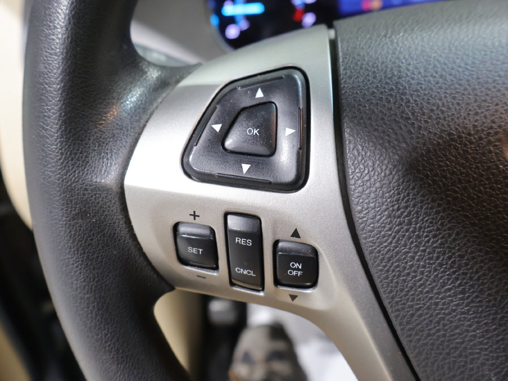Used 2019 Ford Taurus SE FWD image 33