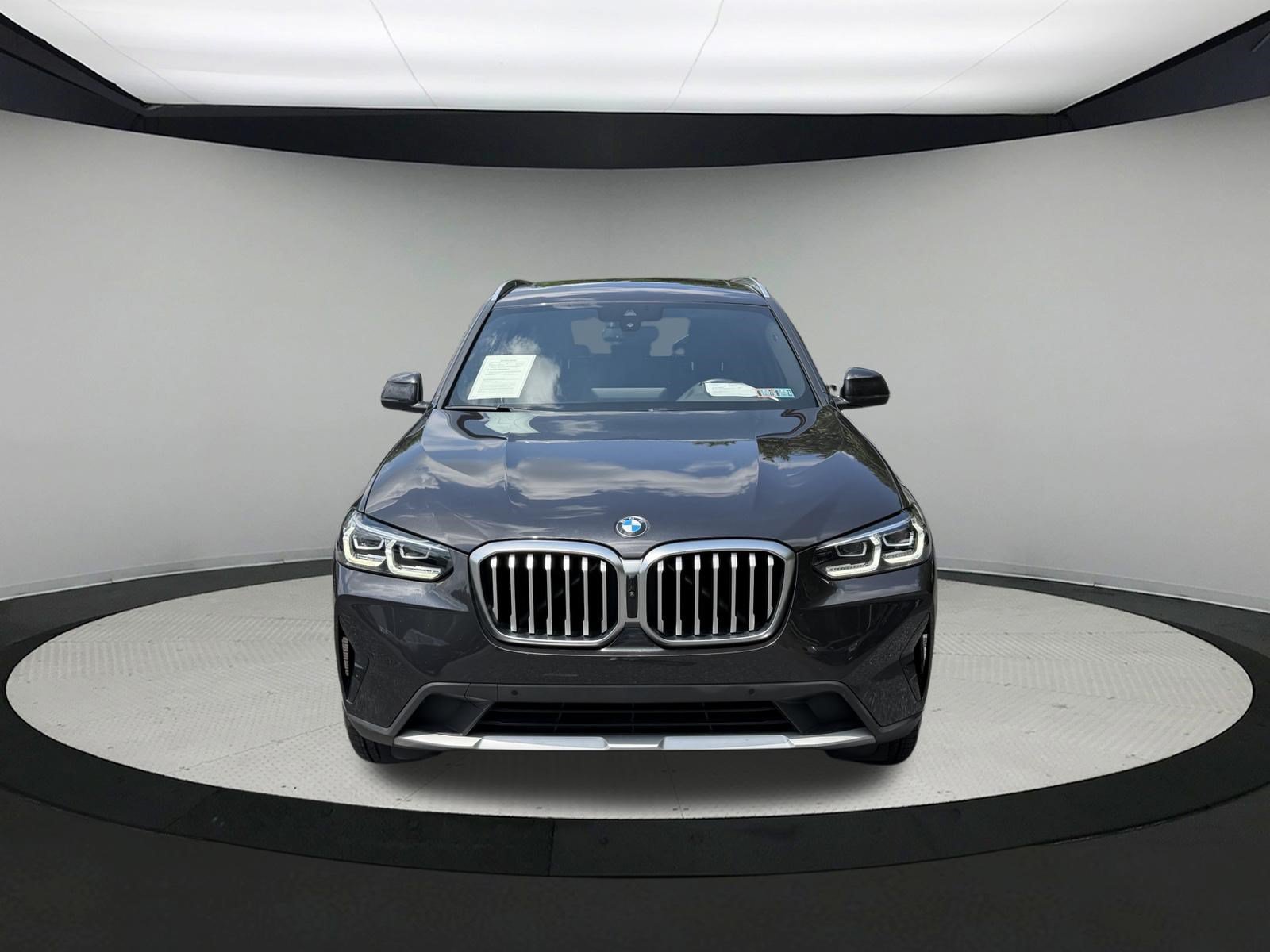 Used 2023 BMW X3 xDrive30i w/ Premium Package w/ZPA AWD/4WD image 2
