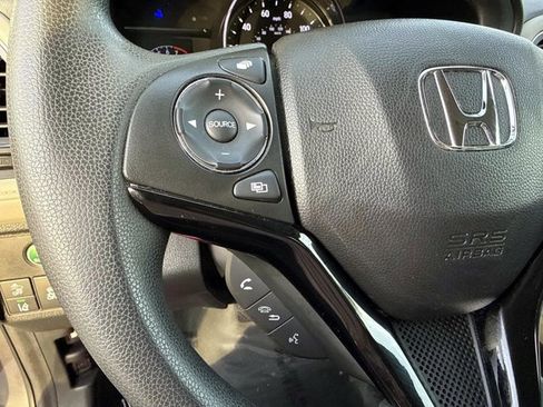 Used 2019 Honda HR-V EX image 32