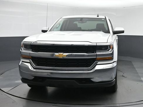 Used 2018 Chevrolet Silverado 1500 LT AWD/4WD image 2