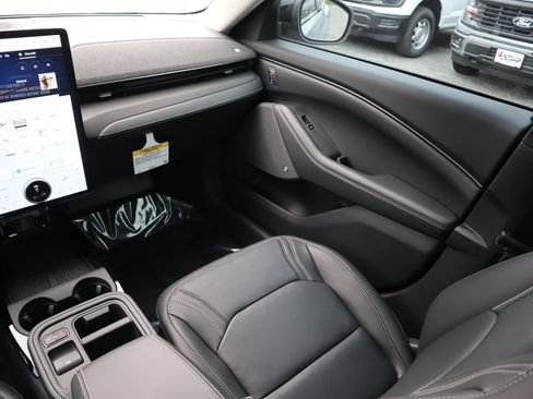 New 2025 Ford Mustang Mach-E Premium image 31