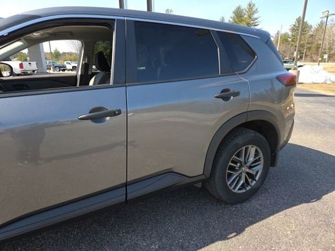 Used 2021 Nissan Rogue S image 31