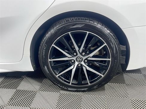 Used 2023 Toyota Camry SE image 30