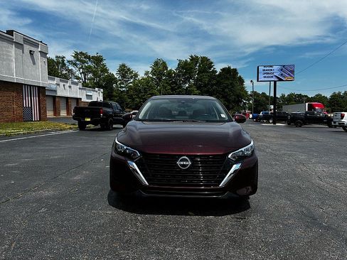 Used 2025 Nissan Sentra SV w/ SV Premium Package FWD image 1