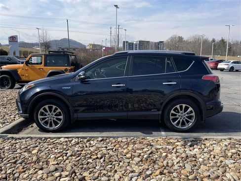 Used 2018 Toyota RAV4 Limited w/ Advanced Technology Package image 2