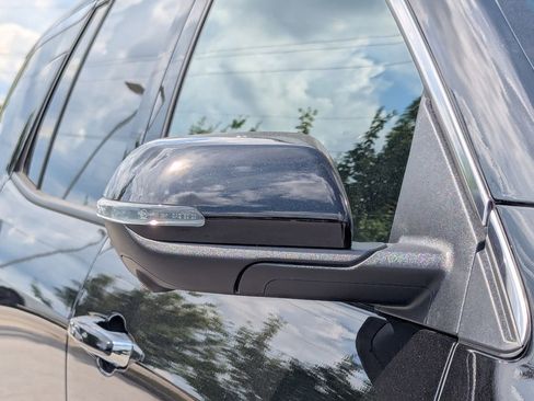 Used 2026 Chevrolet Traverse High Country w/ LPO, Floor Liner Package AWD/4WD image 12