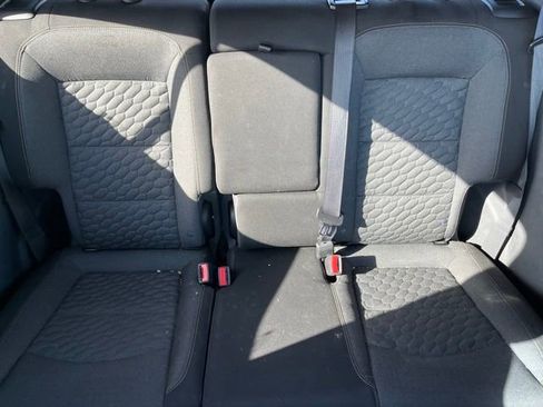 Used 2021 Chevrolet Equinox LT FWD image 12