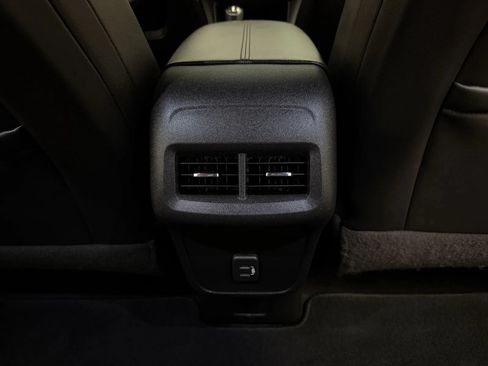 Used 2020 Chevrolet Equinox Premier w/ Premier Redline Edition FWD image 31