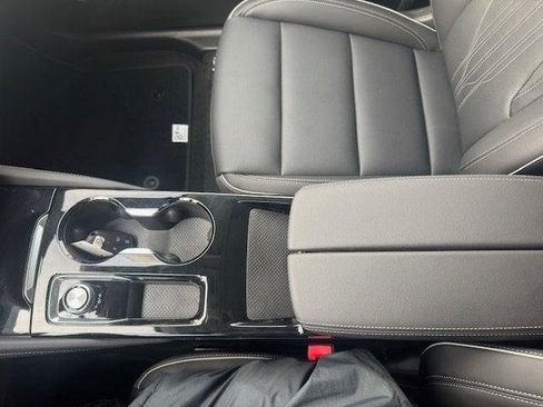 New 2026 Buick Envision Avenir image 21