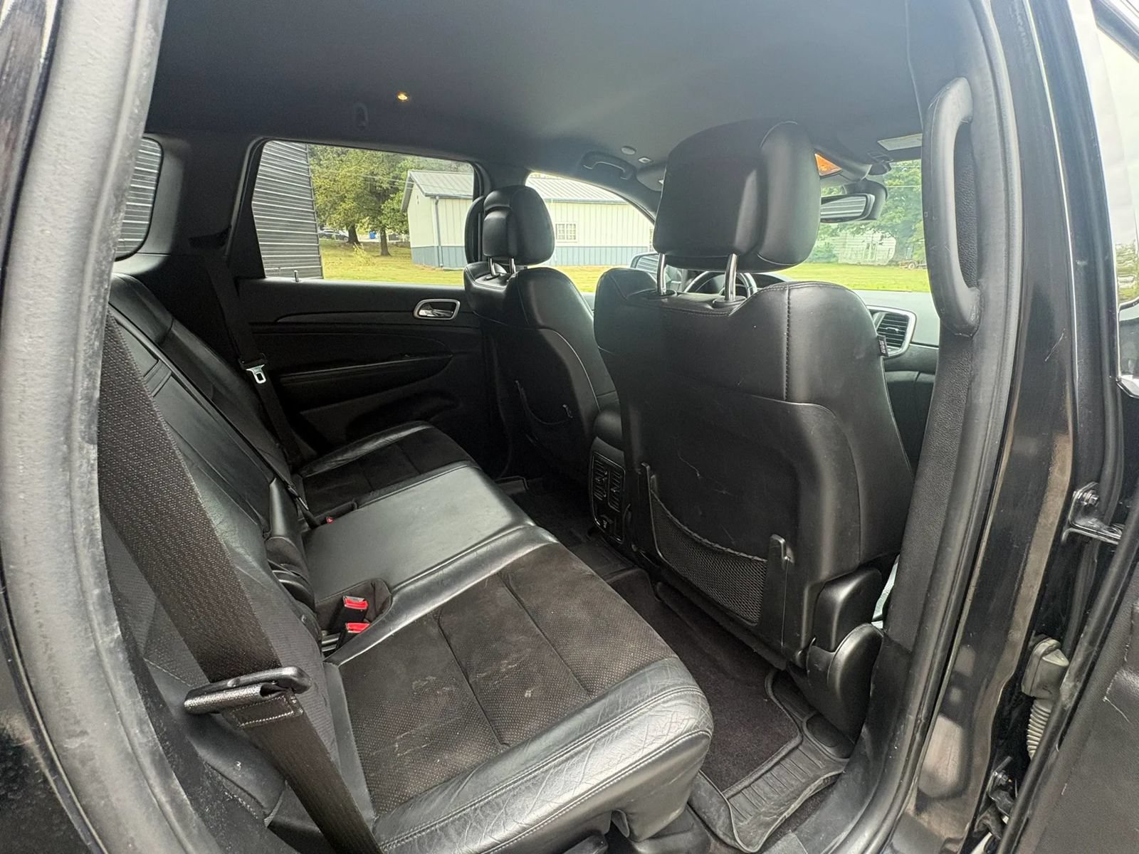 Used 2018 Jeep Grand Cherokee Laredo AWD/4WD image 18