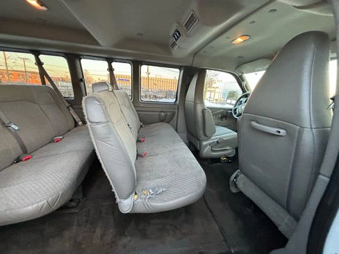 Used 2017 Chevrolet Express 2500 LT w/ LT Preferred Equipment Group image 25