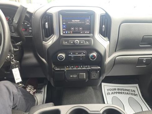 Used 2022 Chevrolet Silverado 1500 Custom AWD/4WD image 19