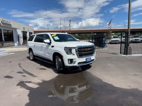 Used 2023 GMC Yukon XL SLT image 55
