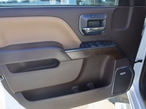 Used 2018 GMC Sierra 2500 Denali image 10