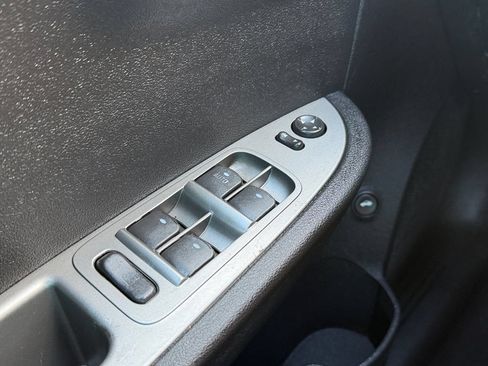 Used 2010 Chevrolet Malibu LTZ FWD image 21