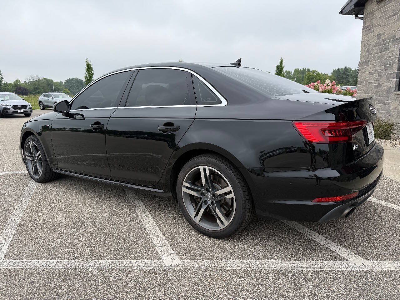 Used 2017 Audi A4 2.0T Premium Plus w/ Premium Plus Package AWD/4WD image 4