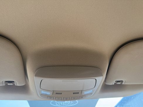 Used 2015 Ford F150 XLT AWD/4WD image 15