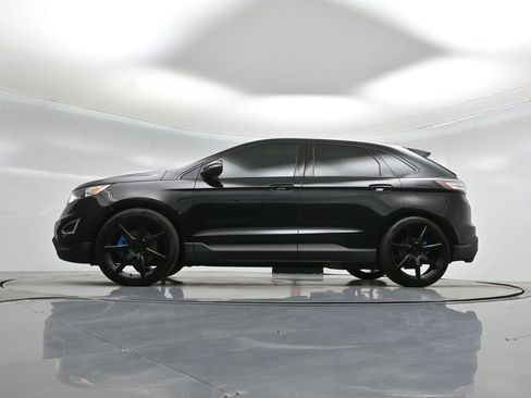 Used 2016 Ford Edge Titanium w/ Equipment Group 301A image 7