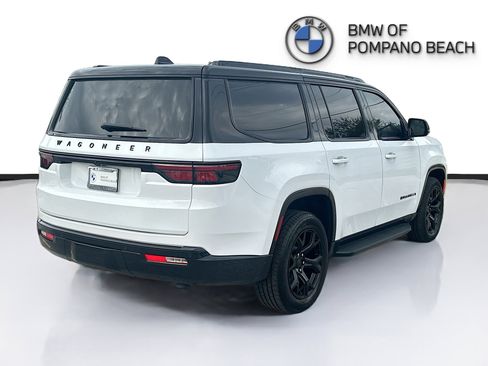 Used 2025 Jeep Wagoneer Series II image 7