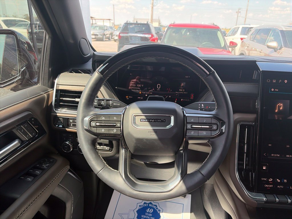 Used 2025 GMC Yukon XL Denali Ultimate w/ LPO, Floor Liner Package AWD/4WD image 16