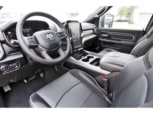 Used 2025 RAM 2500 Laramie w/ Night Edition AWD/4WD image 11