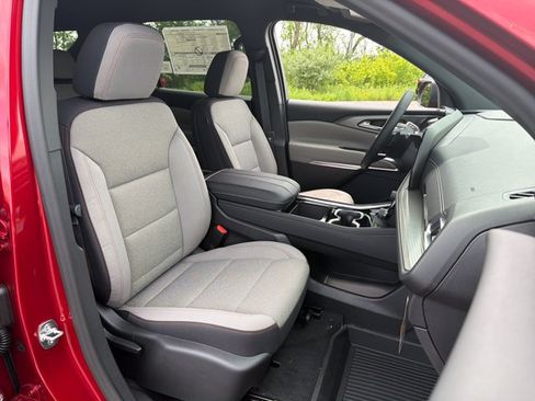 New 2026 Chevrolet Traverse LT w/ Driver Confidence Package AWD/4WD image 33