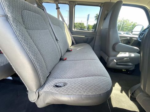 Used 2025 Chevrolet Express 3500 LT w/ LT Preferred Equipment Group RWD image 11