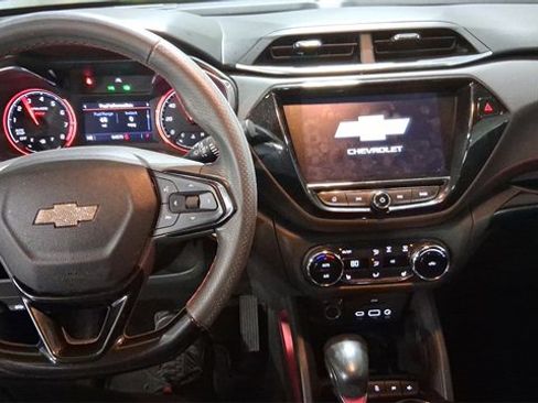 Used 2021 Chevrolet TrailBlazer RS w/ Sun and Liftgate Package image 10