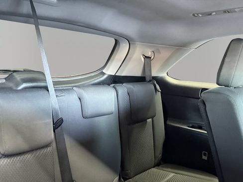 Used 2019 Toyota Highlander LE FWD image 23