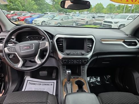 Used 2017 GMC Acadia SLE FWD image 12