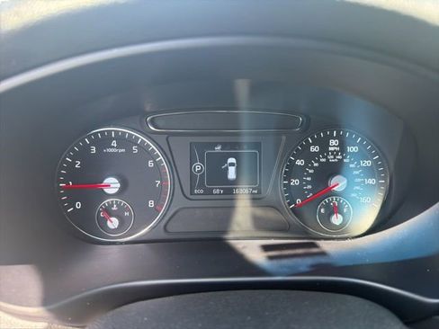 Used 2016 Kia Sorento LX image 23