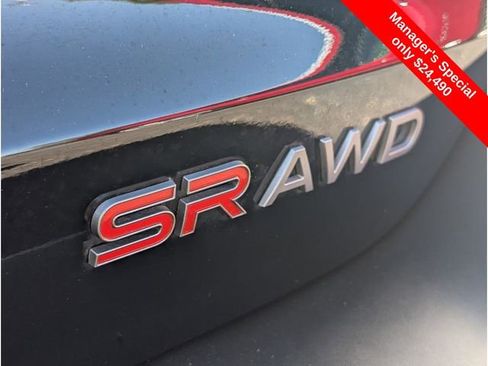 Certified 2025 Nissan Kicks SR image 10