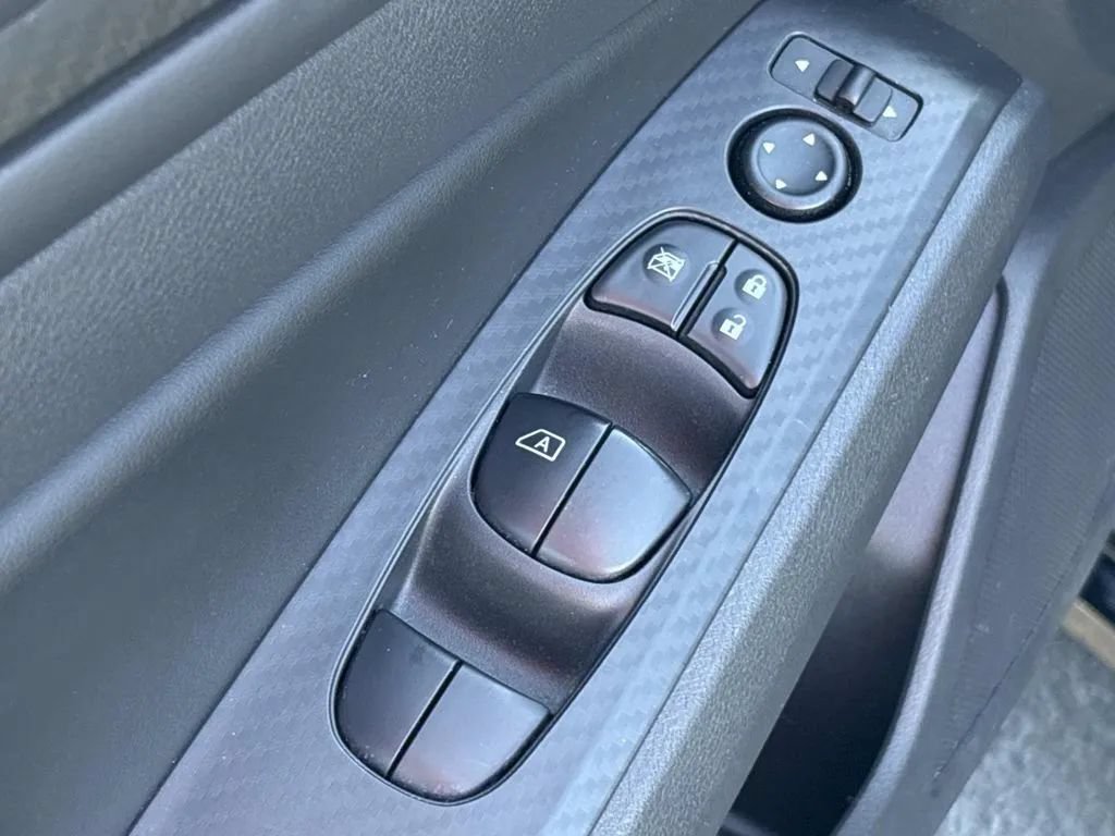 Used 2024 Nissan Altima 2.5 S FWD image 26