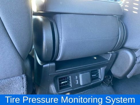 Certified 2025 Chevrolet Silverado 1500 LT image 19