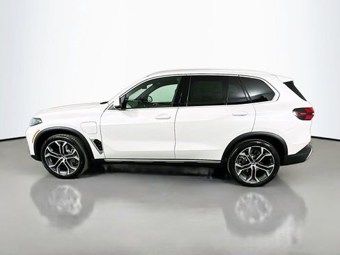 New 2026 BMW X5 xDrive50e w/ Premium Package image 8