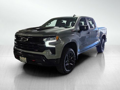 Used 2023 Chevrolet Silverado 1500 LT Trail Boss w/ LT Trail Boss Premium Package AWD/4WD image 3